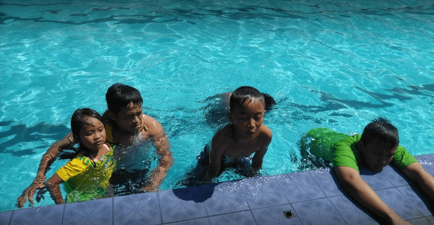 kolam renang di Jombang