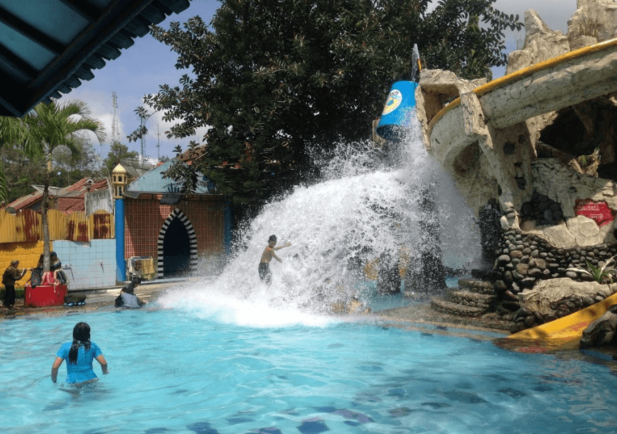 kolam renang di kebumen