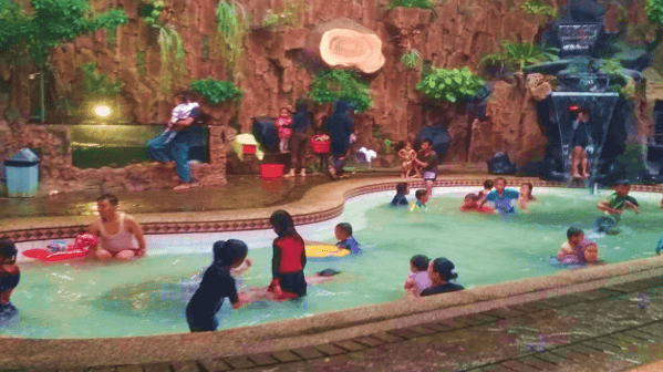 Kolam Renang di Soreang