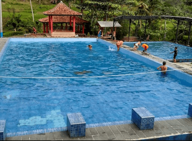 kolam renang di subang