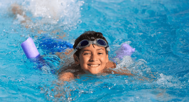 fungsi kacamata renang