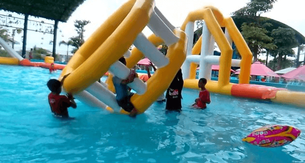 kolam renang di Bojonegoro