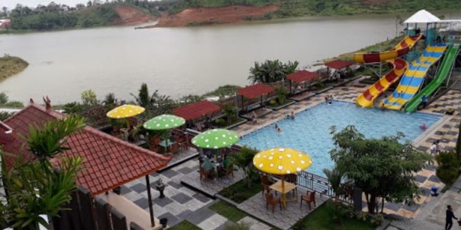 wisata kolam renang di Karanganyar