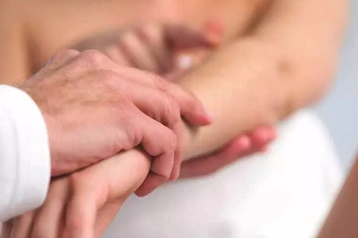 flek di awal kehamilan Sumber healthline.com