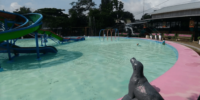 kolam renang di Blora