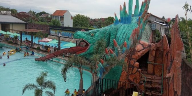 kolam renang di Jepara tiara