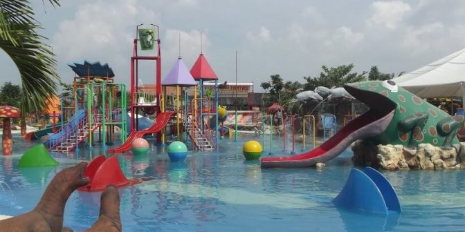 kolam renang di pati Sumber Juwana Water fantasy