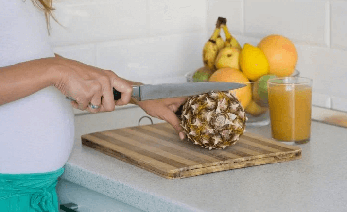 nanas untuk mencegah kehamilan Sumber momlovesbest.com