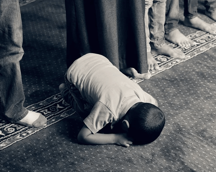 shalat tarawih di rumah