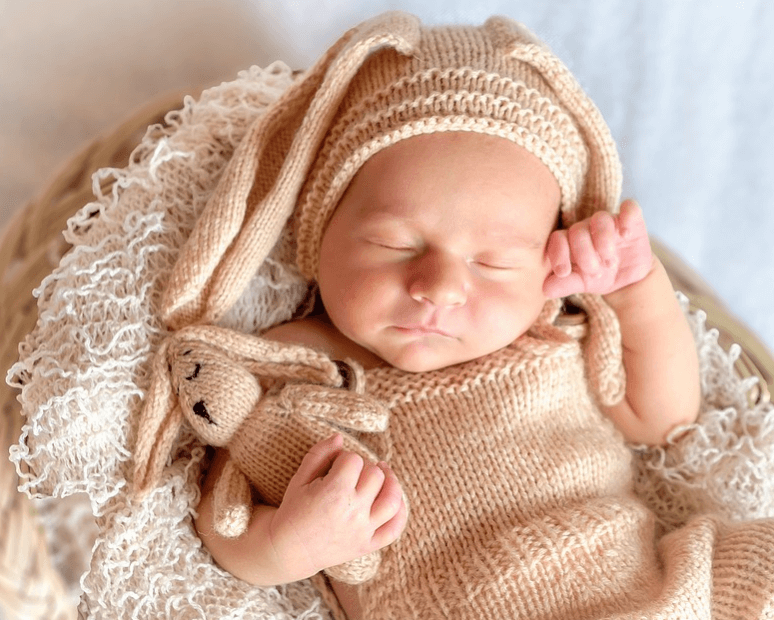 Kenali Makna Bayi Tersenyum Saat Tidur Berdasarkan Usianya