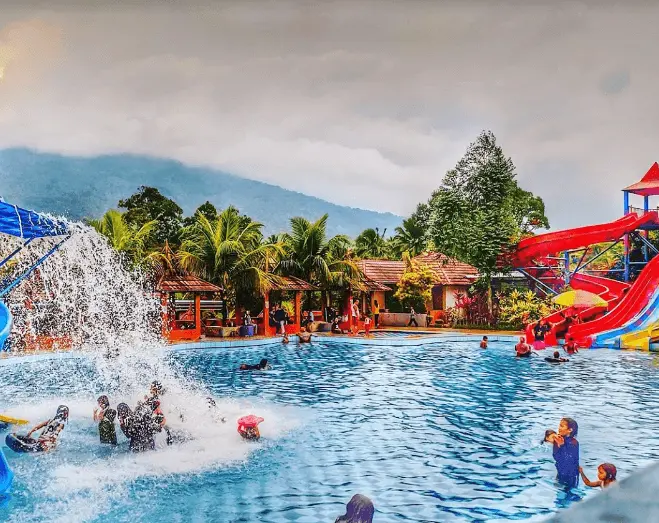 kolam renang DM Tirta Persada