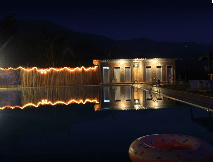 kolam renang santorini