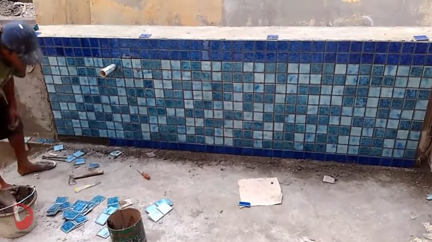 Pekerjaan finishing kolam renang