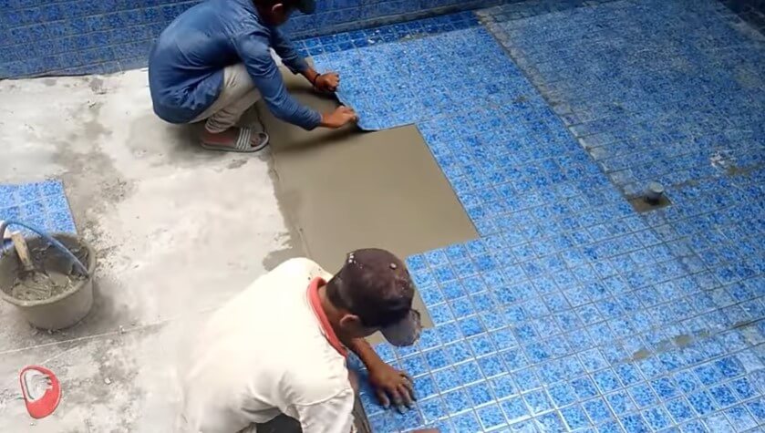 Pekerjaan finishing kolam renang