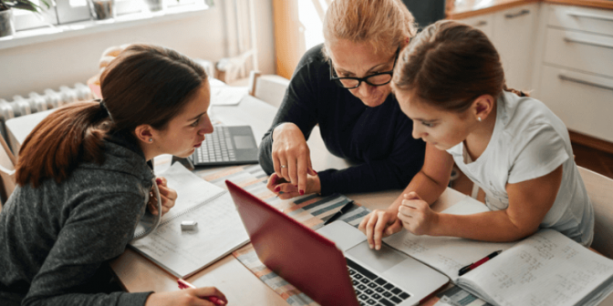 Adab Belajar di Rumah