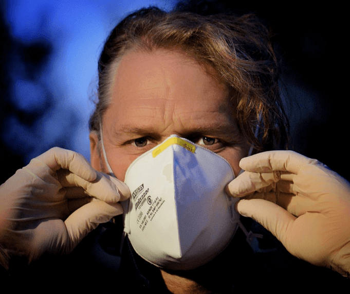 jangan turunkan masker ke dagu