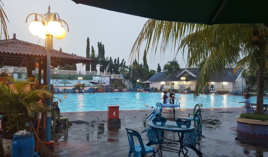 kolam renang cemara asri medan1