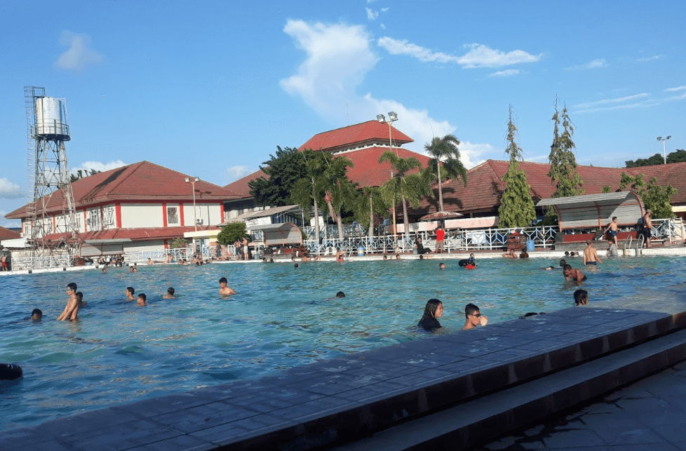 Kolam Renang Manunggal Jati