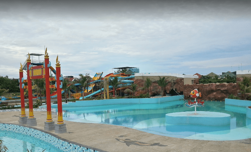 Kolam Renang Taman Surya