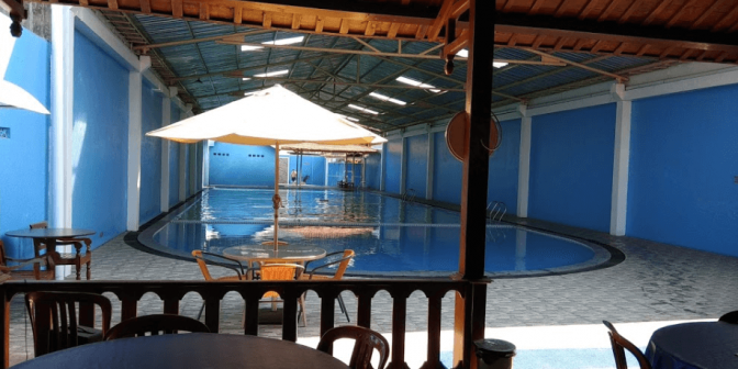 kolam renang tirta mas