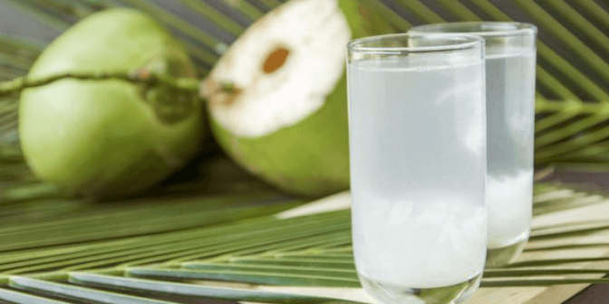 Manfaat Air Kelapa Muda bagi Ibu Hamil 
