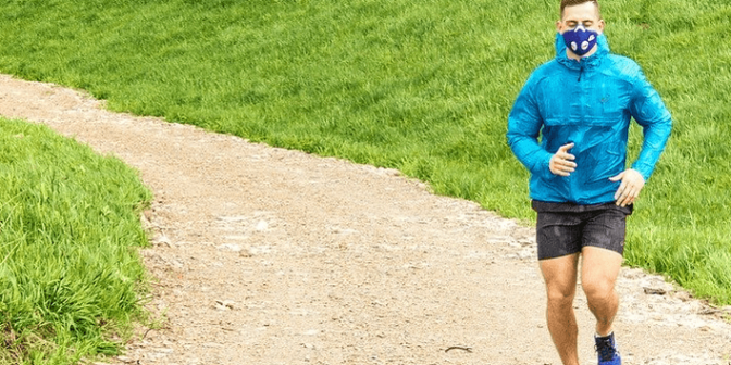 pakai masker saat olahraga