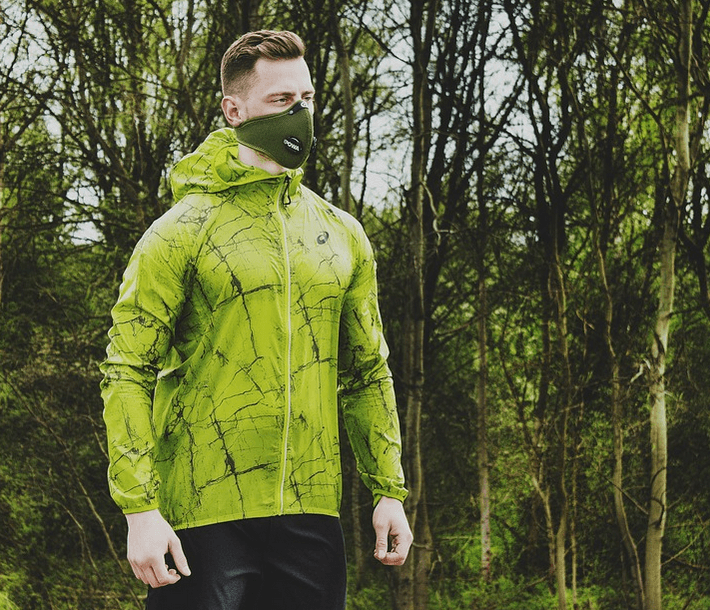 pakai masker saat olahraga