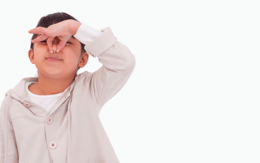 3 Tips Ampuh Mengatasi Bau Badan pada Balita Secara Alami