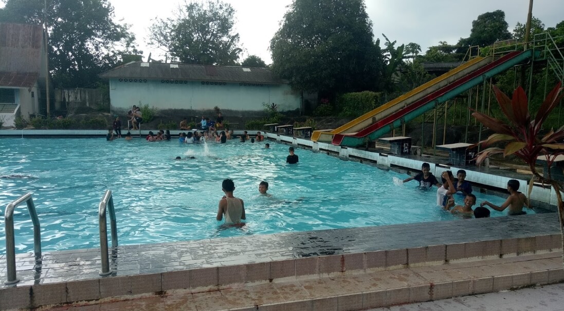 kolam renang di Tanjung Pinang