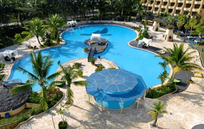 kolam renang di Batam