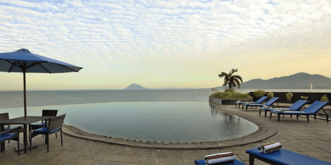 hotel dengan kolam renang di Manado Sutanraja aryaduta.com (1)