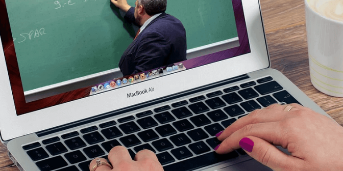 model sekolah hybrid