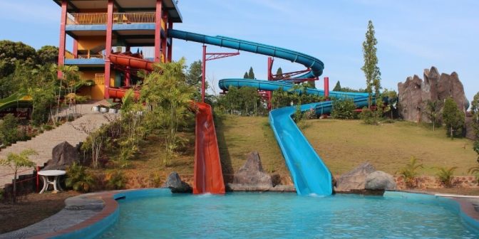 kolam renang di Tanjung Pinang