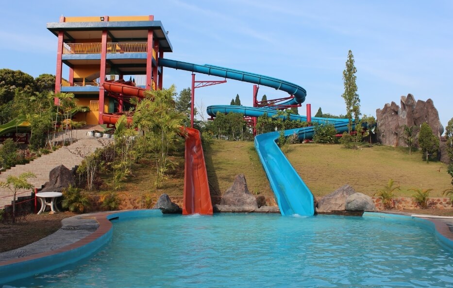 kolam renang di Tanjung Pinang