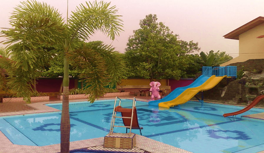 Kolam Renang Pelangi Darma