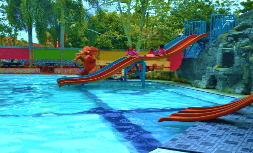 Kolam Renang Pelangi Darma