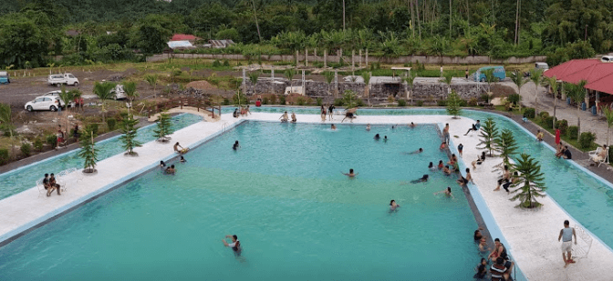 kolam renang di minahasa