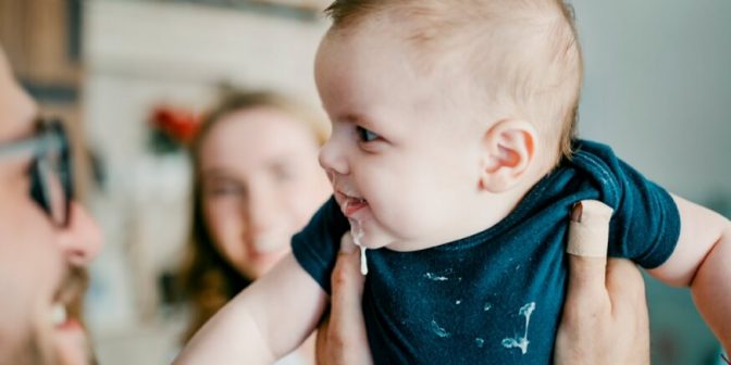 penyebab bayi muntah