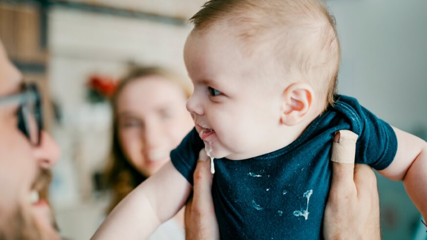 penyebab bayi muntah