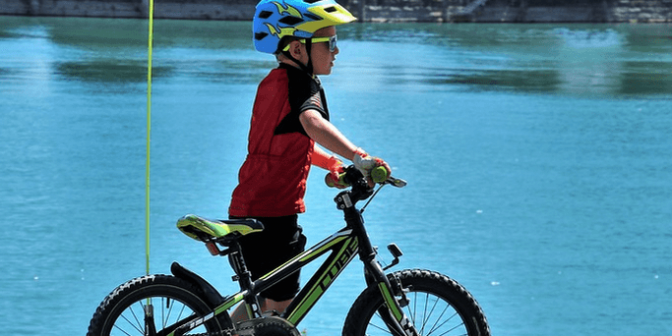 hadiah sepeda anak SD