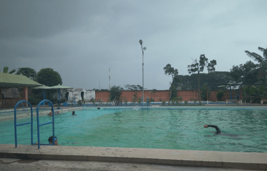 kolam renang di Probolinggo