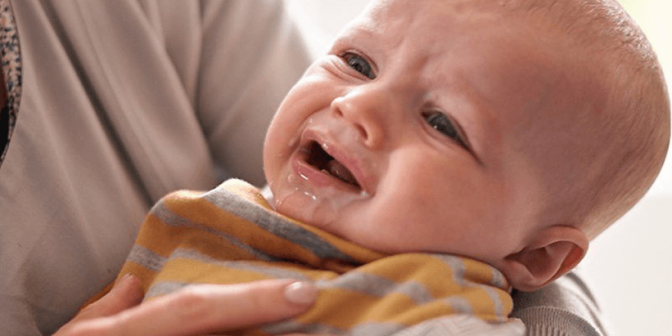 penyebab bayi muntah