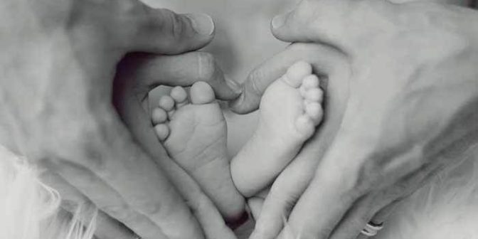 Menjadi Bidan via surabaya.tribunnews.com