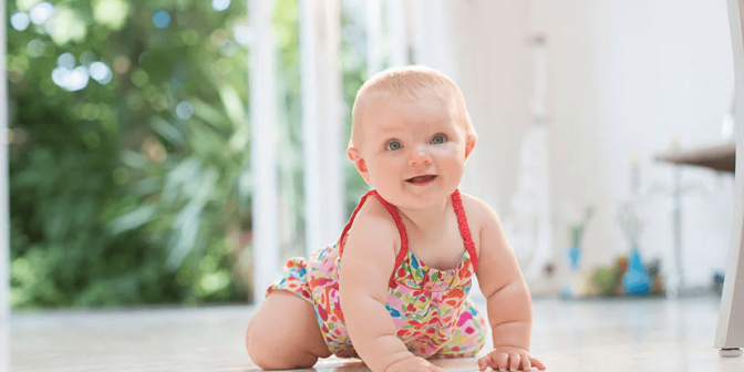 usia bayi merangkak