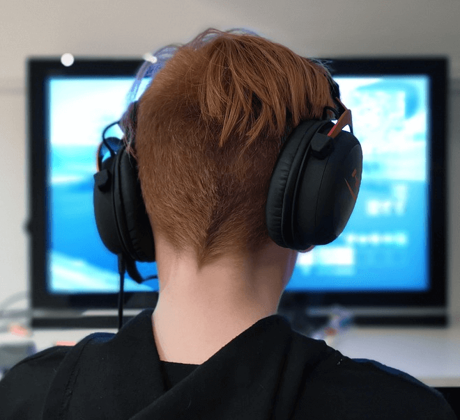 4 Ciri Anak Kecanduan Game Online & Cara Mengatasinya