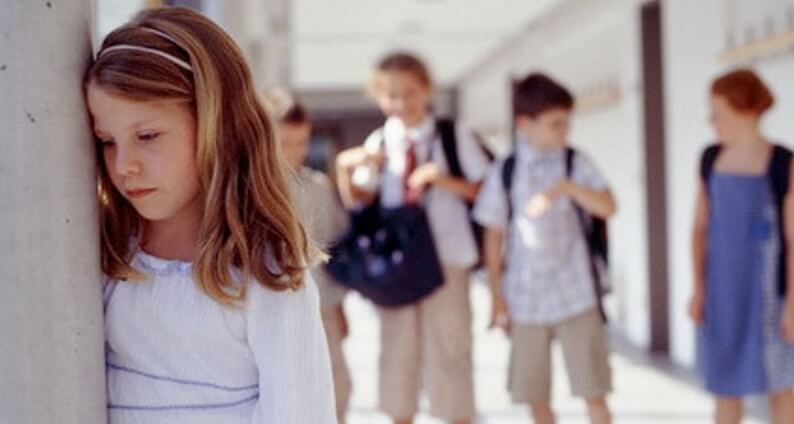 mengatasi anak fobia keramaian