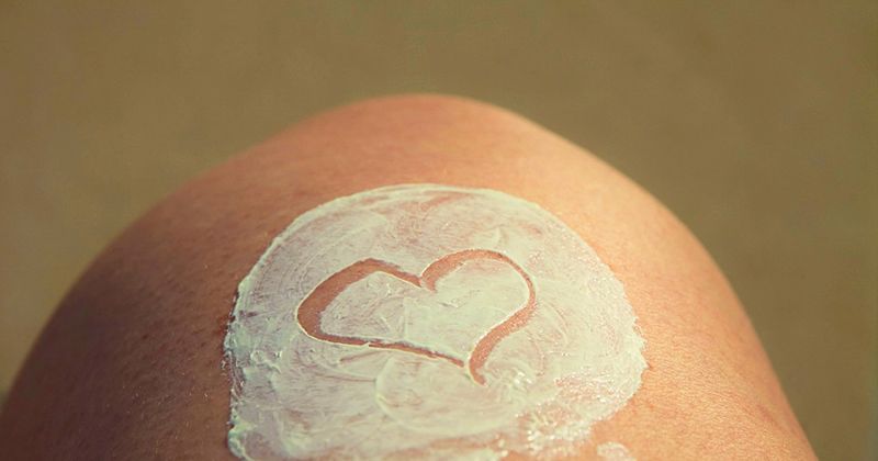 Beda Selulit dan Stretchmark via popmama.com