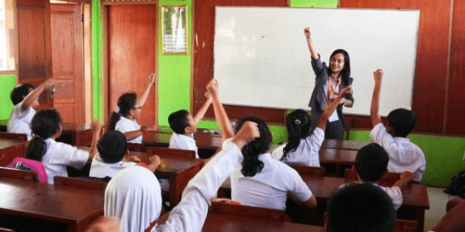 mengajar bahasa inggris untuk anak SD