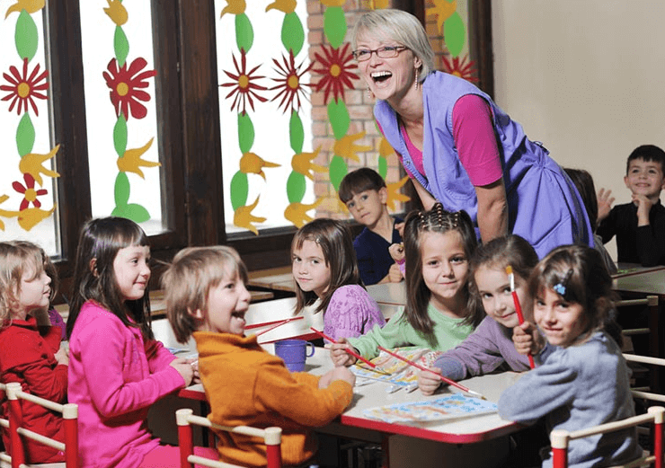 mengajar bahasa inggris untuk anak SD