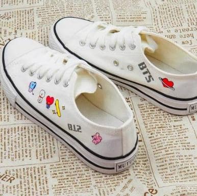 SEPATU SNEAKERS LUKIS BTS BT21 LIMITED EDITION BNIB